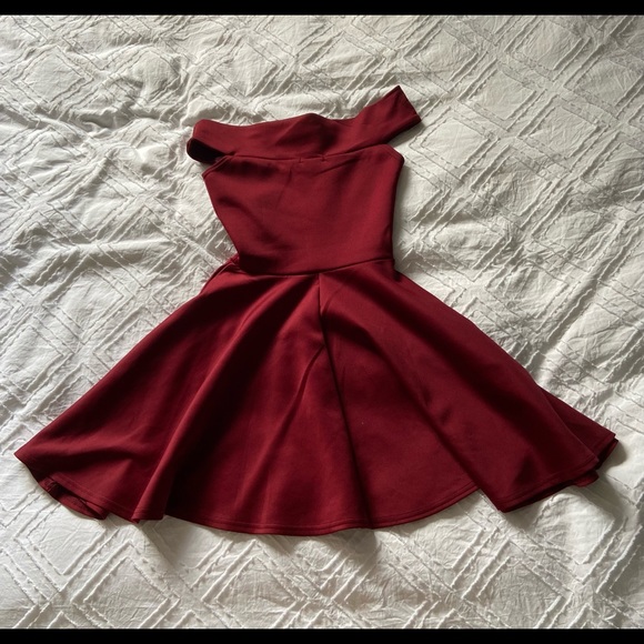 Off the shoulder cocktail dress - Picture 2 of 3